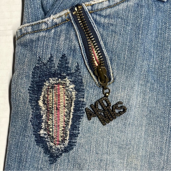 AKDMKS Knee length Jean Shorts Blue Embroidered Patches Urban Wear Mens Size 38 - Picture 4 of 12